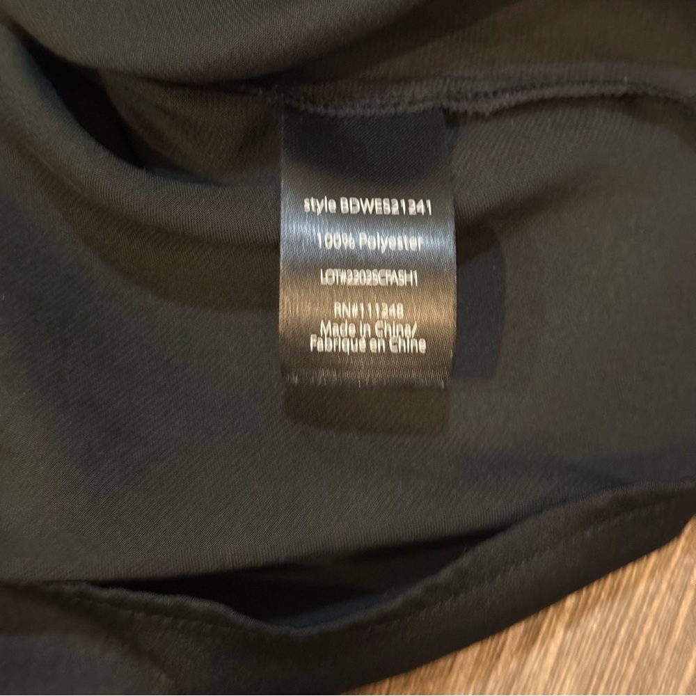 Barefoot Dreams Black Dolman Sleeve Classy Flowy Blouse Womens Size Medium - Picture 7 of 8